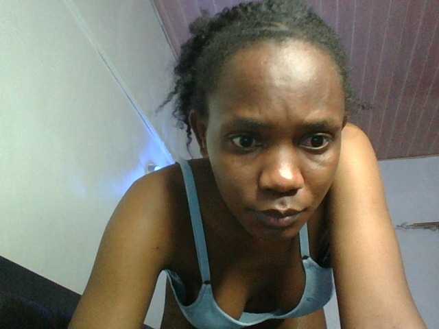 Minimochie live cam on BongaCams