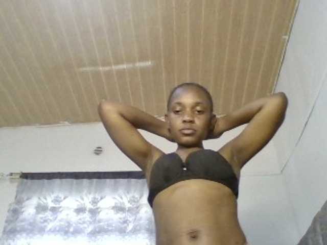 Minimochie live cam on BongaCams