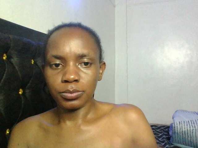 Minimochie live cam on BongaCams
