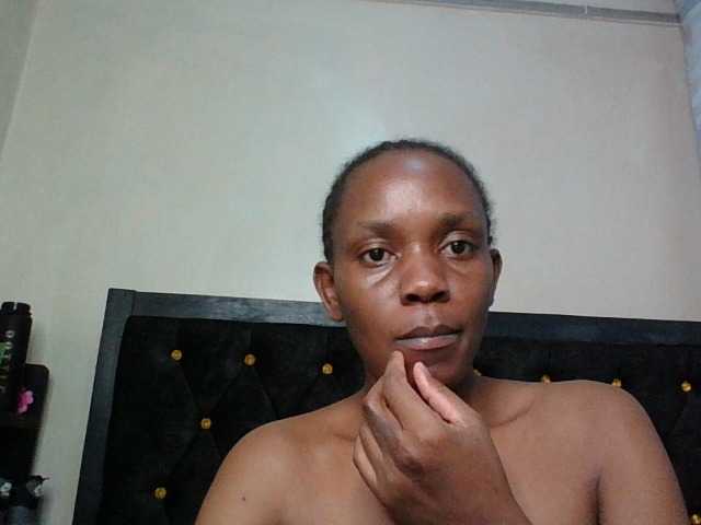 Minimochie live cam on BongaCams