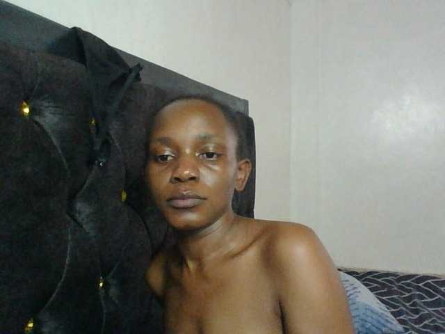 Minimochie live cam on BongaCams