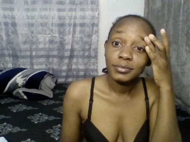 Minimochie live cam on BongaCams