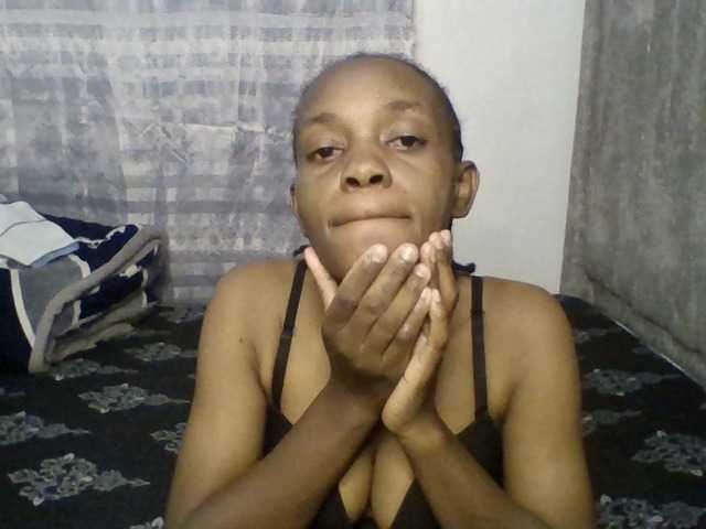 Minimochie live cam on BongaCams