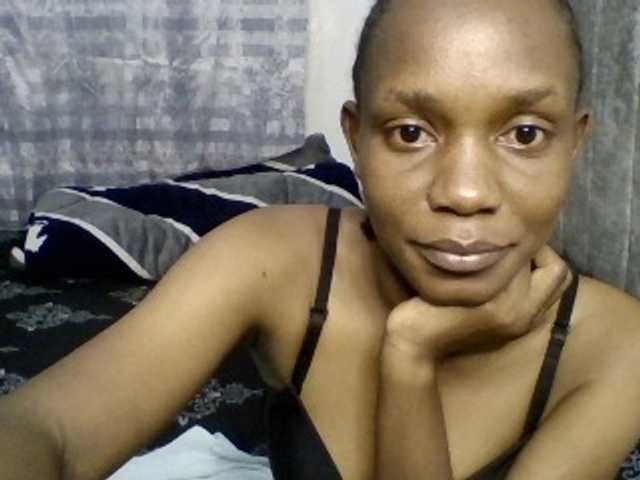 Minimochie live cam on BongaCams
