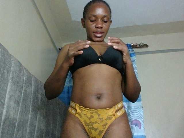 Minimochie live cam on BongaCams