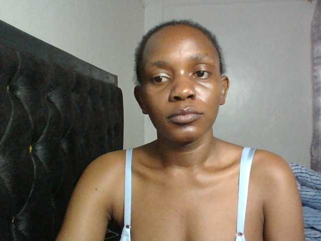 Minimochie live cam on BongaCams