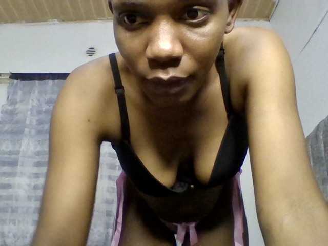 Minimochie live cam on BongaCams
