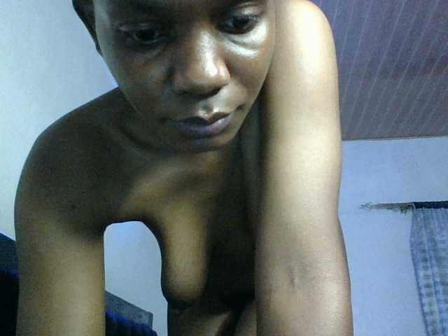 Minimochie live cam on BongaCams