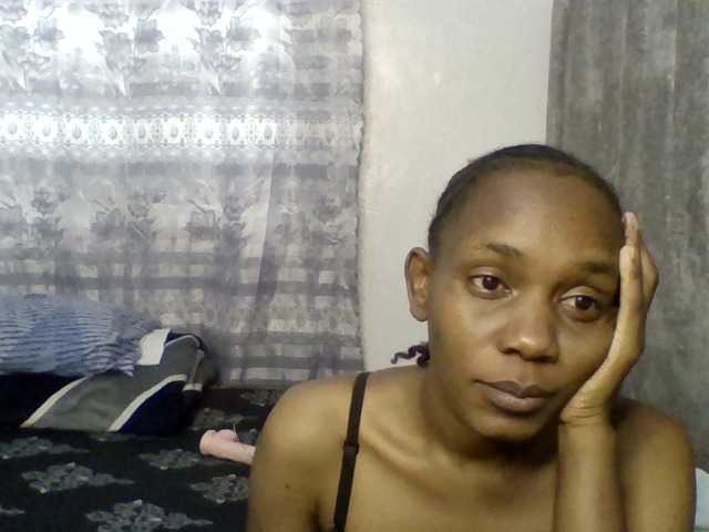 Minimochie live cam on BongaCams