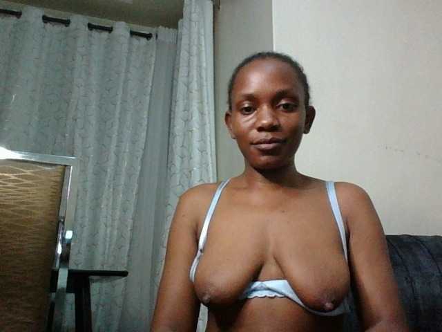 Minimochie live cam on BongaCams