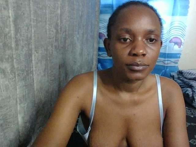 Minimochie live cam on BongaCams