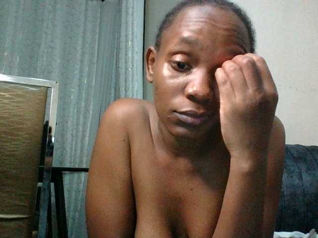 Minimochie live cam on BongaCams