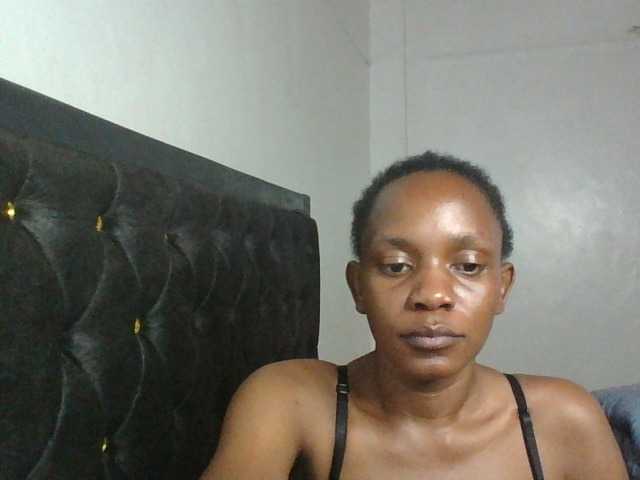 Minimochie live cam on BongaCams