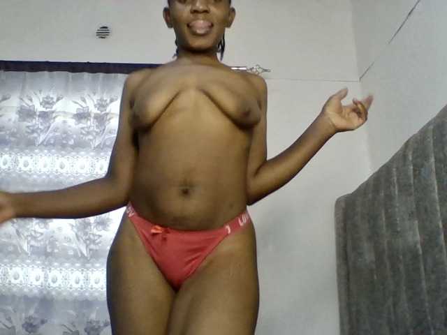 Minimochie live cam on BongaCams