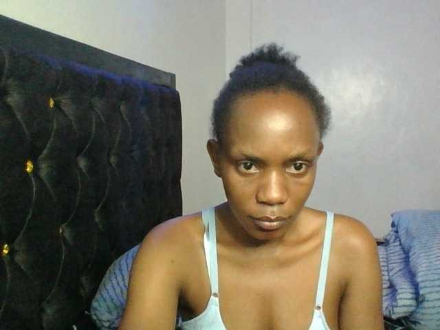 Minimochie live cam on BongaCams