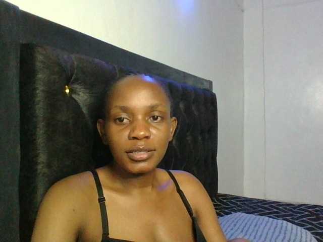 Minimochie live cam on BongaCams