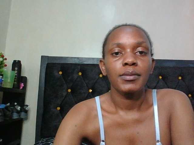 Minimochie live cam on BongaCams