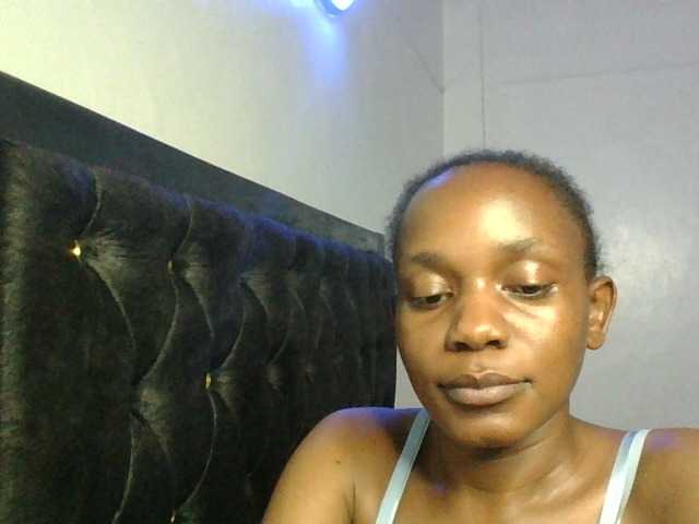 Minimochie live cam on BongaCams