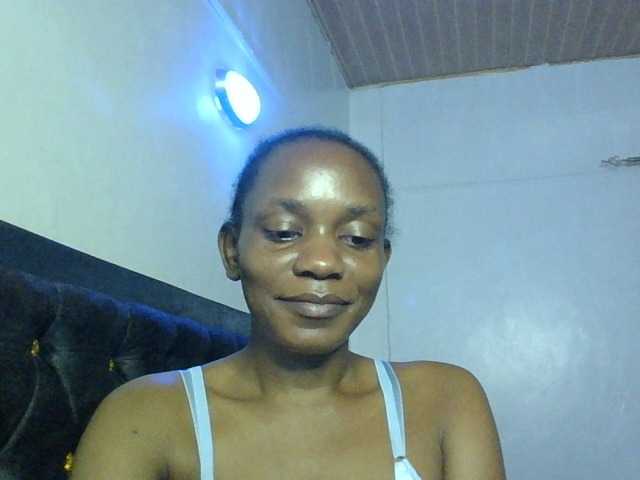 Minimochie live cam on BongaCams