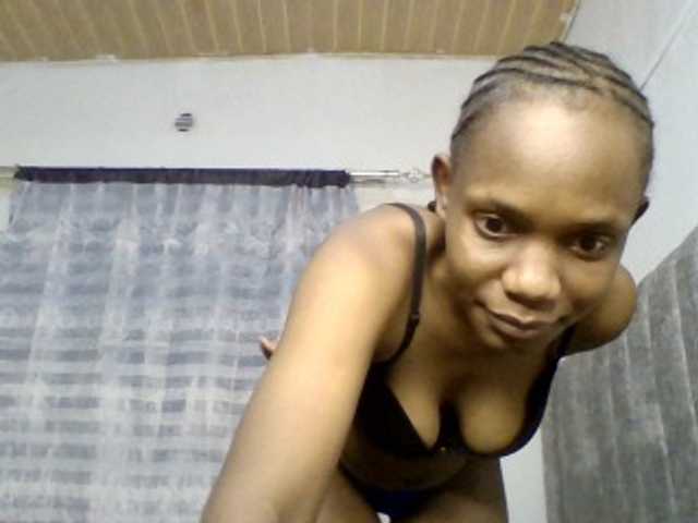 Minimochie live cam on BongaCams