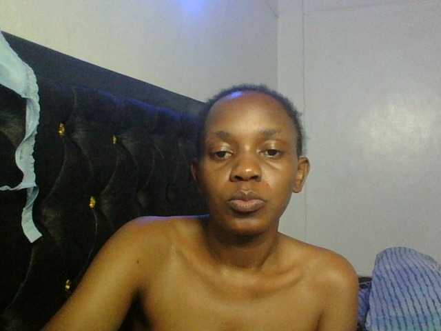 Minimochie live cam on BongaCams