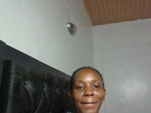 Minimochie live cam on BongaCams
