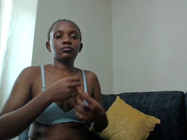 Minimochie live cam on BongaCams