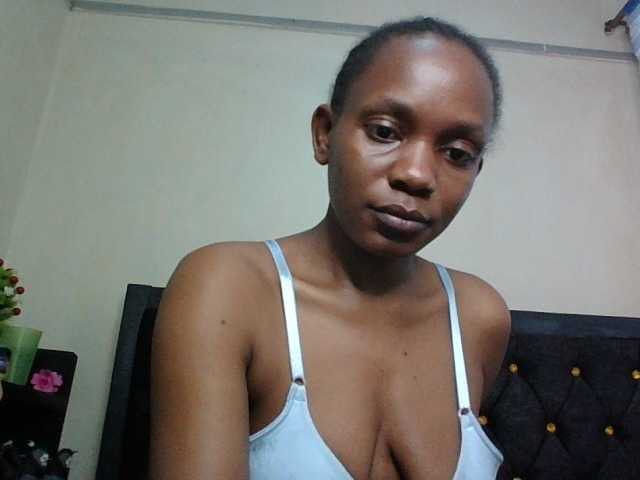 Minimochie live cam on BongaCams