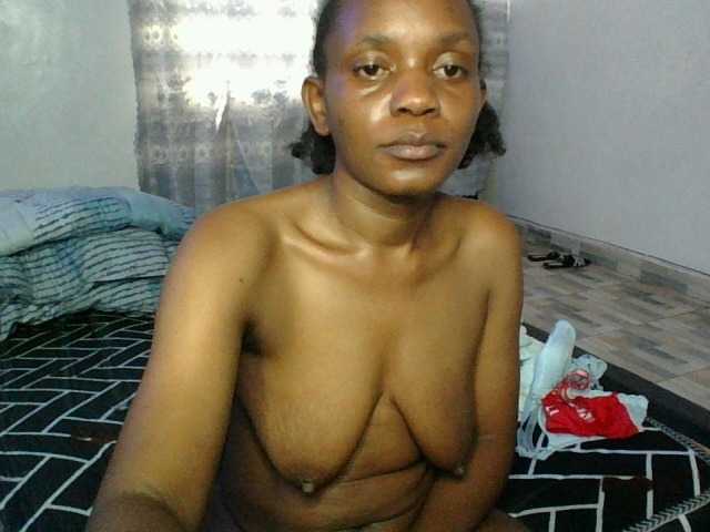 Minimochie live cam on BongaCams