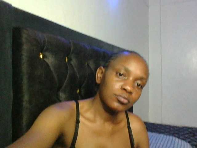 Minimochie live cam on BongaCams
