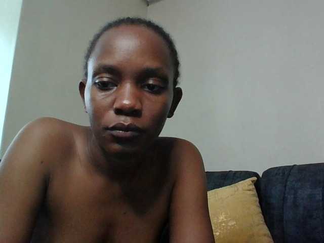 Minimochie live cam on BongaCams