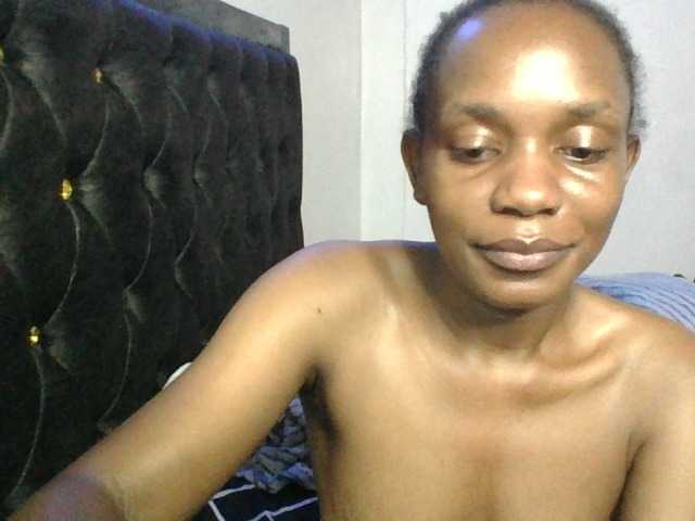 Minimochie live cam on BongaCams