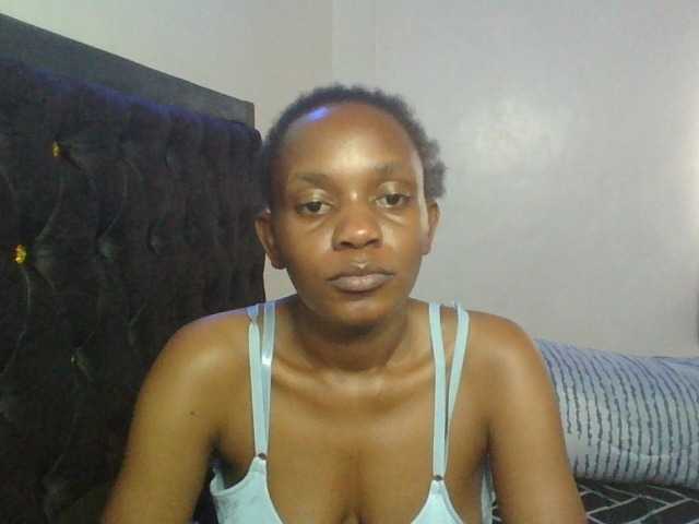 Minimochie live cam on BongaCams