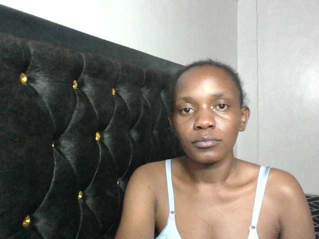 Minimochie live cam on BongaCams
