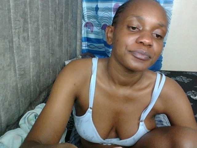 Minimochie live cam on BongaCams