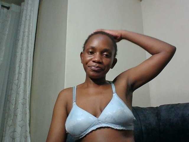 Minimochie live cam on BongaCams