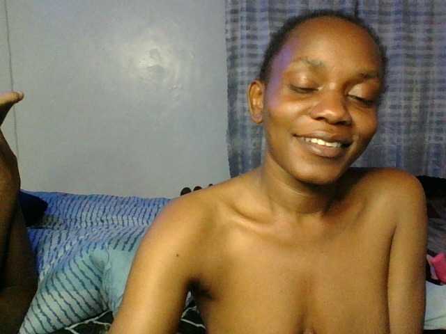 Minimochie live cam on BongaCams