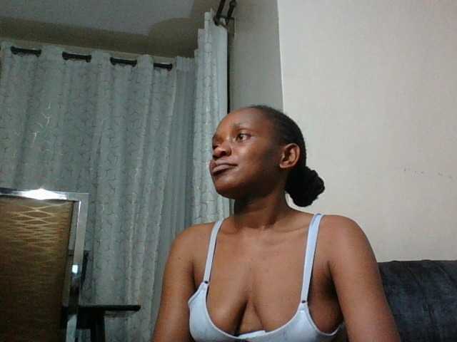 Minimochie live cam on BongaCams