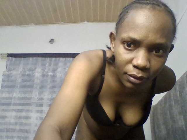 Minimochie live cam on BongaCams