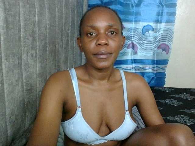 Minimochie live cam on BongaCams