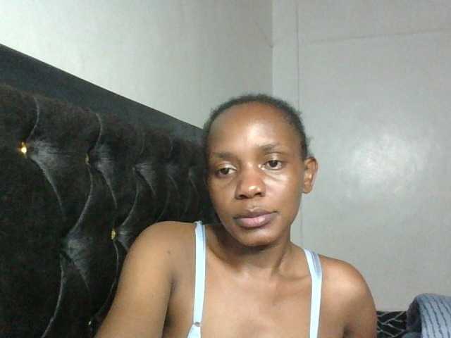 Minimochie live cam on BongaCams