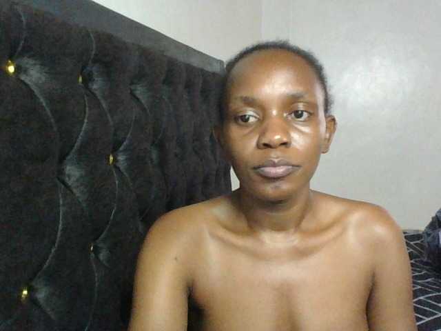 Minimochie live cam on BongaCams