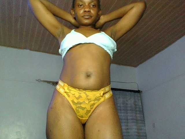 Minimochie live cam on BongaCams