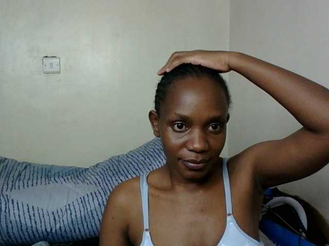 Minimochie live cam on BongaCams