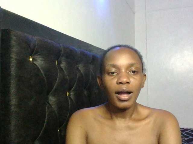 Minimochie live cam on BongaCams