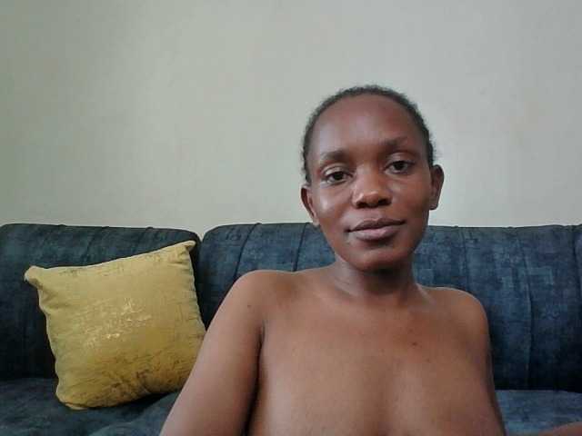Minimochie live cam on BongaCams