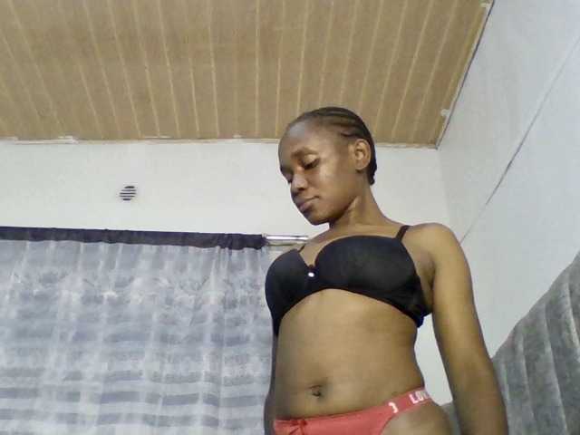 Minimochie live cam on BongaCams