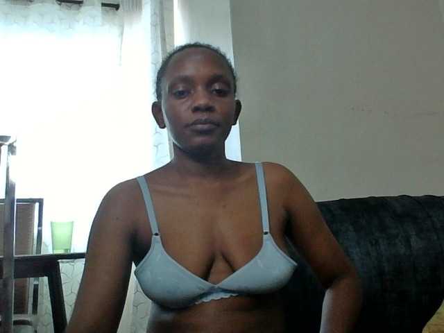 Minimochie live cam on BongaCams