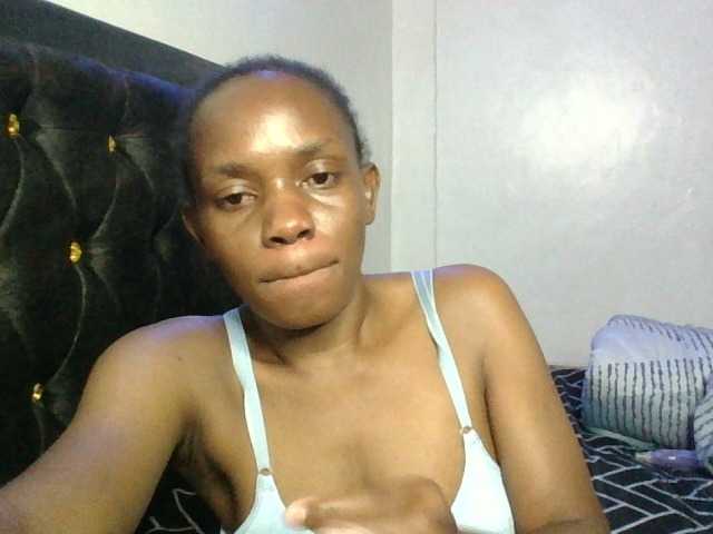 Minimochie — live female cam