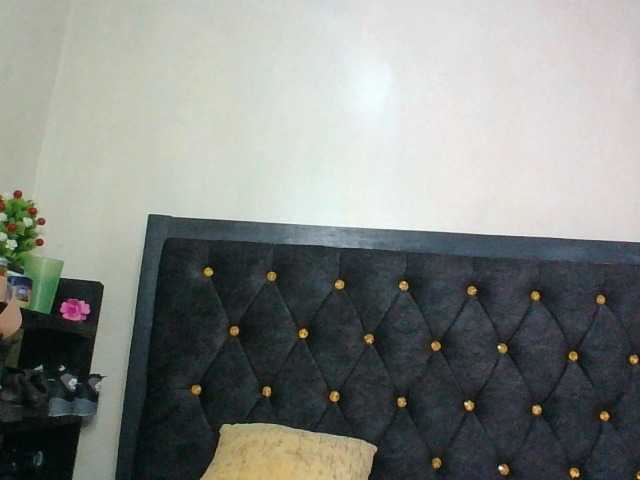 Minimochie live cam on BongaCams